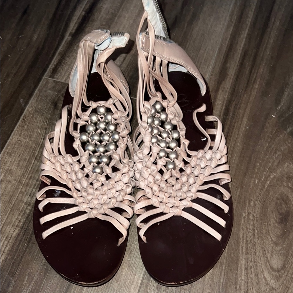 B Makowsky - Anthropologie Elegant Women's Sandals in grey/taupe